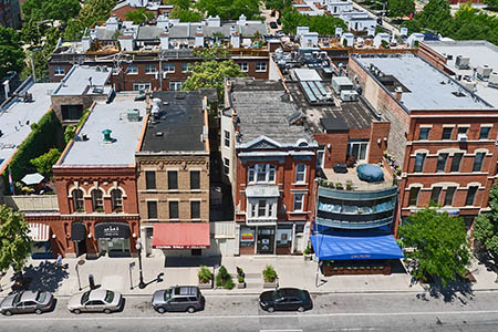 Apartments in Old Town neighborhood of Chicago